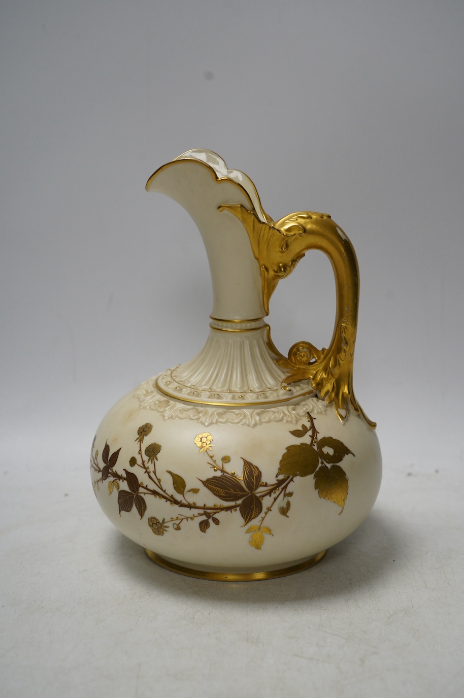 A Worcester nautilus vase and a blush ivory ewer, 1136, largest 22cm high. Condition - good